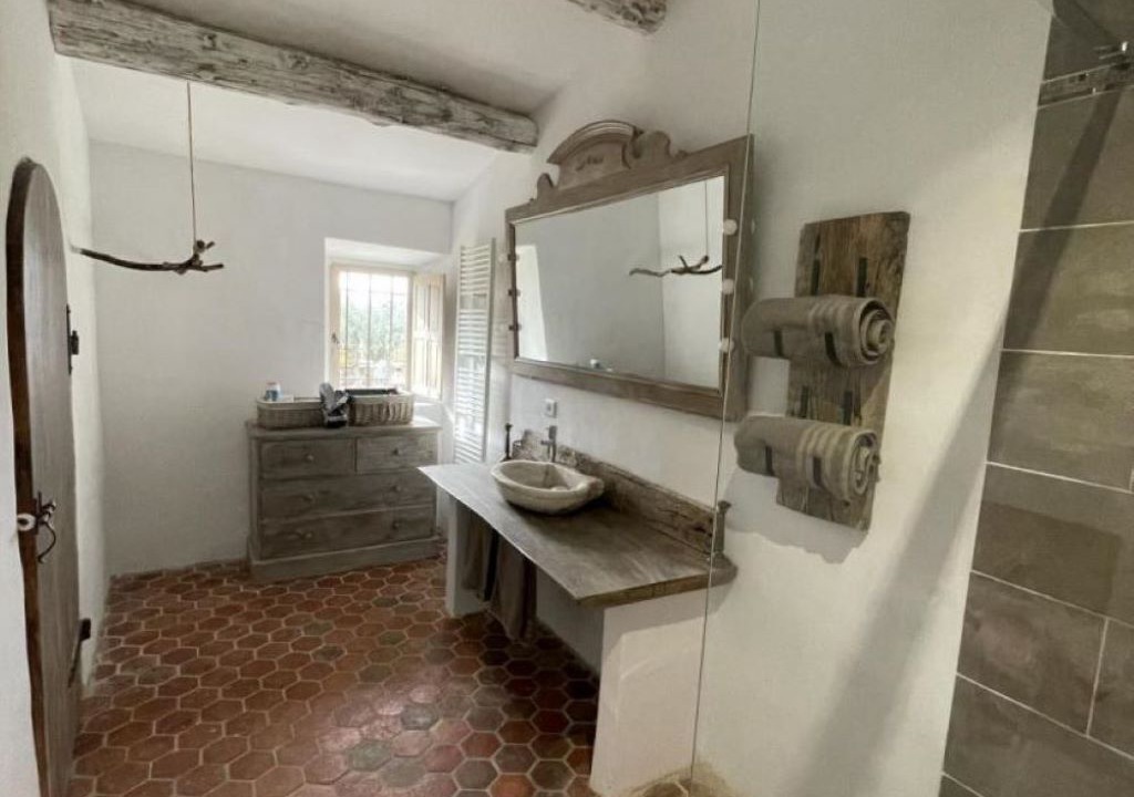 Photo of Bathroom in Lardiers