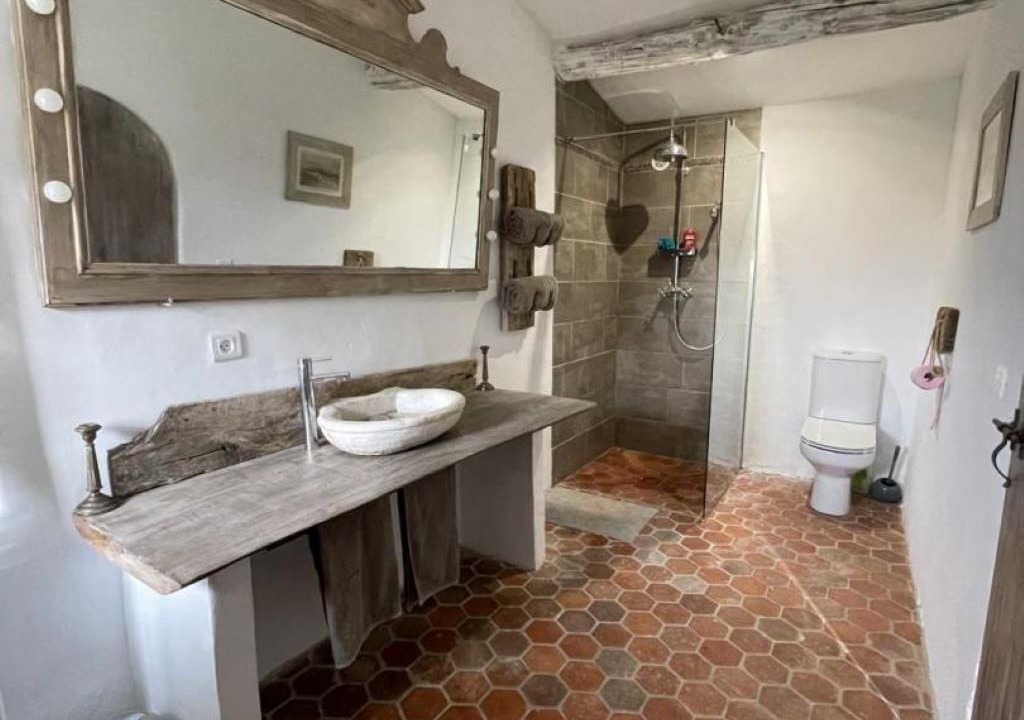 Photo of Bathroom in Lardiers