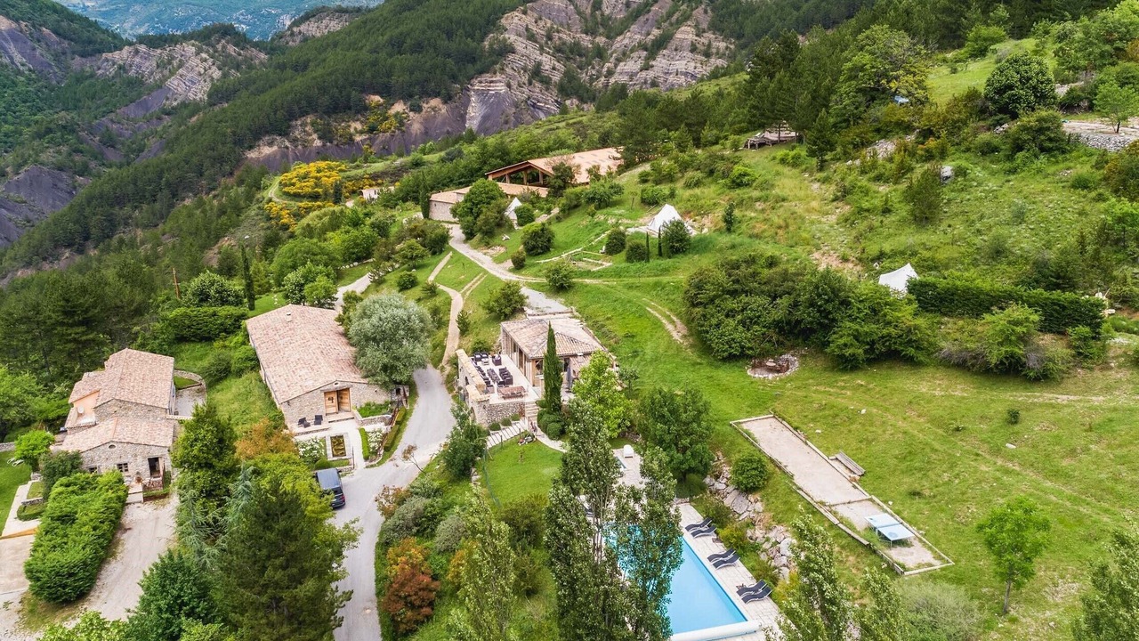 Photo of Outdoor in Montreal-les-Sources