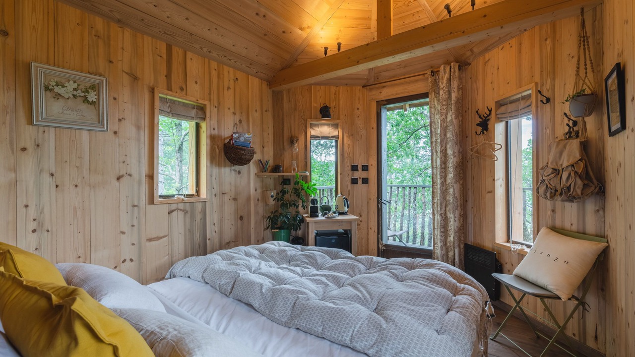 Photo of Bedroom in Montreal-les-Sources