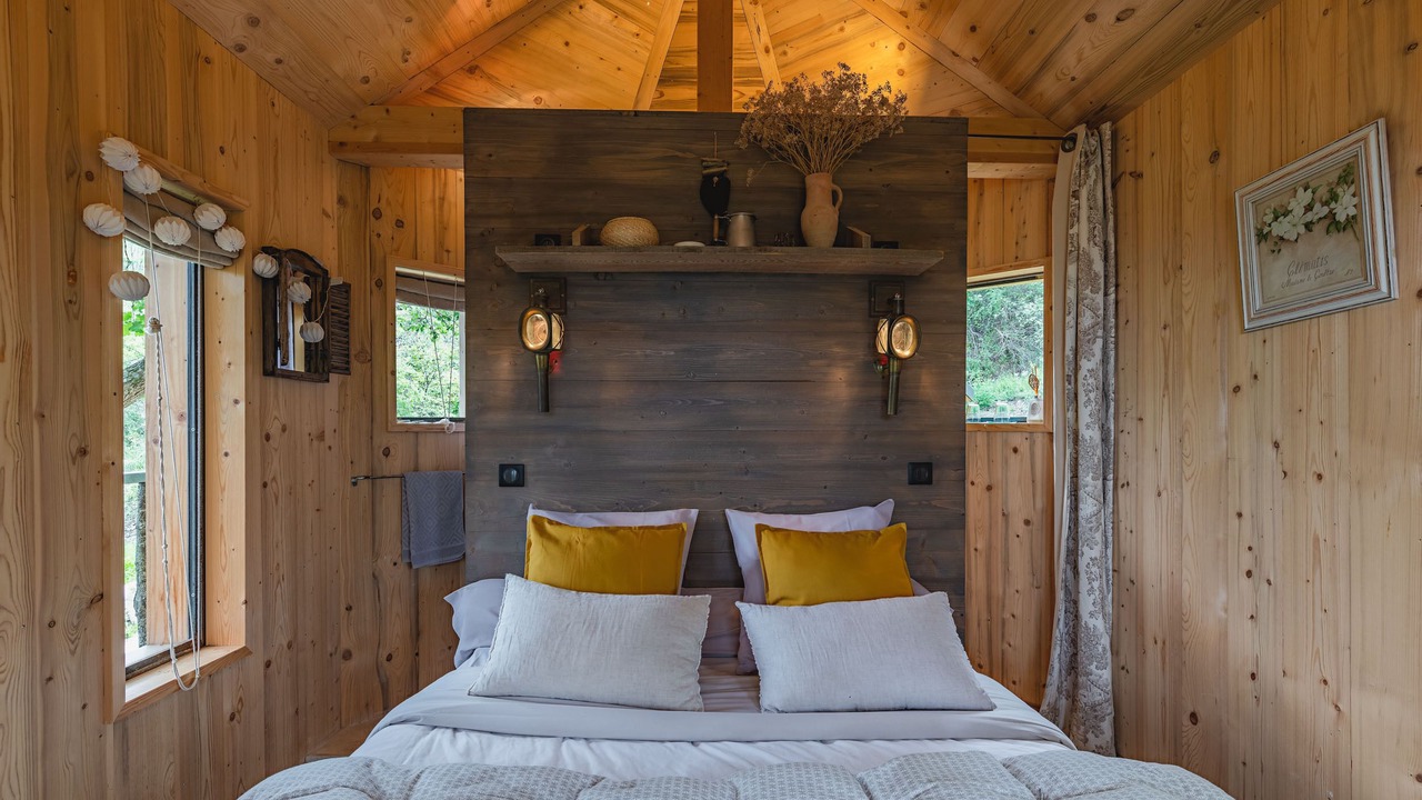 Photo of Bedroom in Montreal-les-Sources