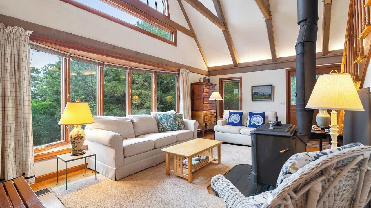 Photo of Livingroom in East Orleans