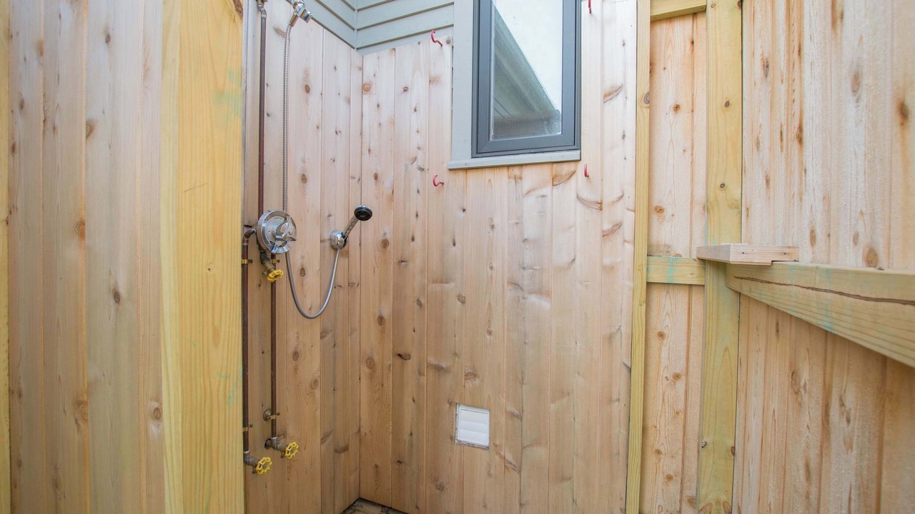 Photo of Bathroom in East Orleans