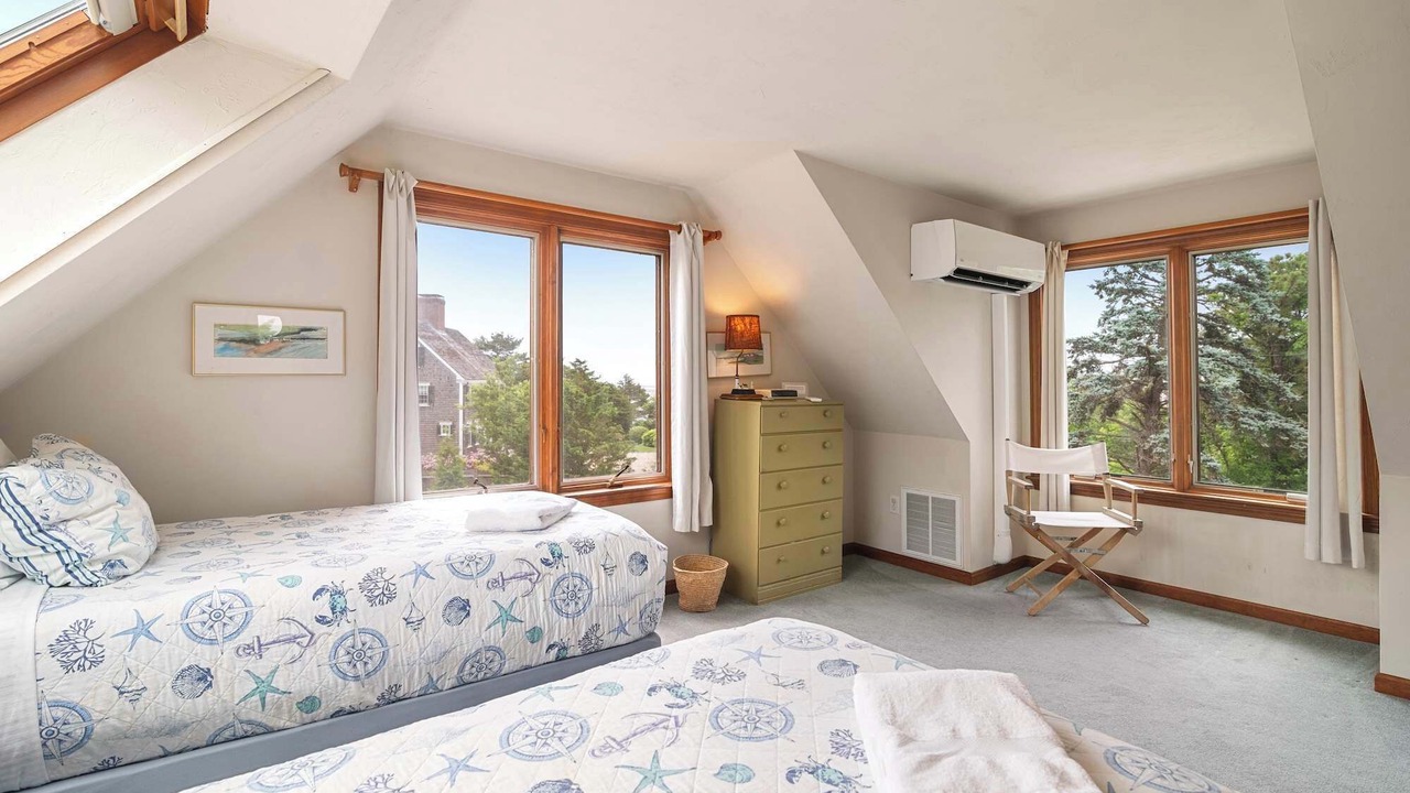 Photo of Others in East Orleans