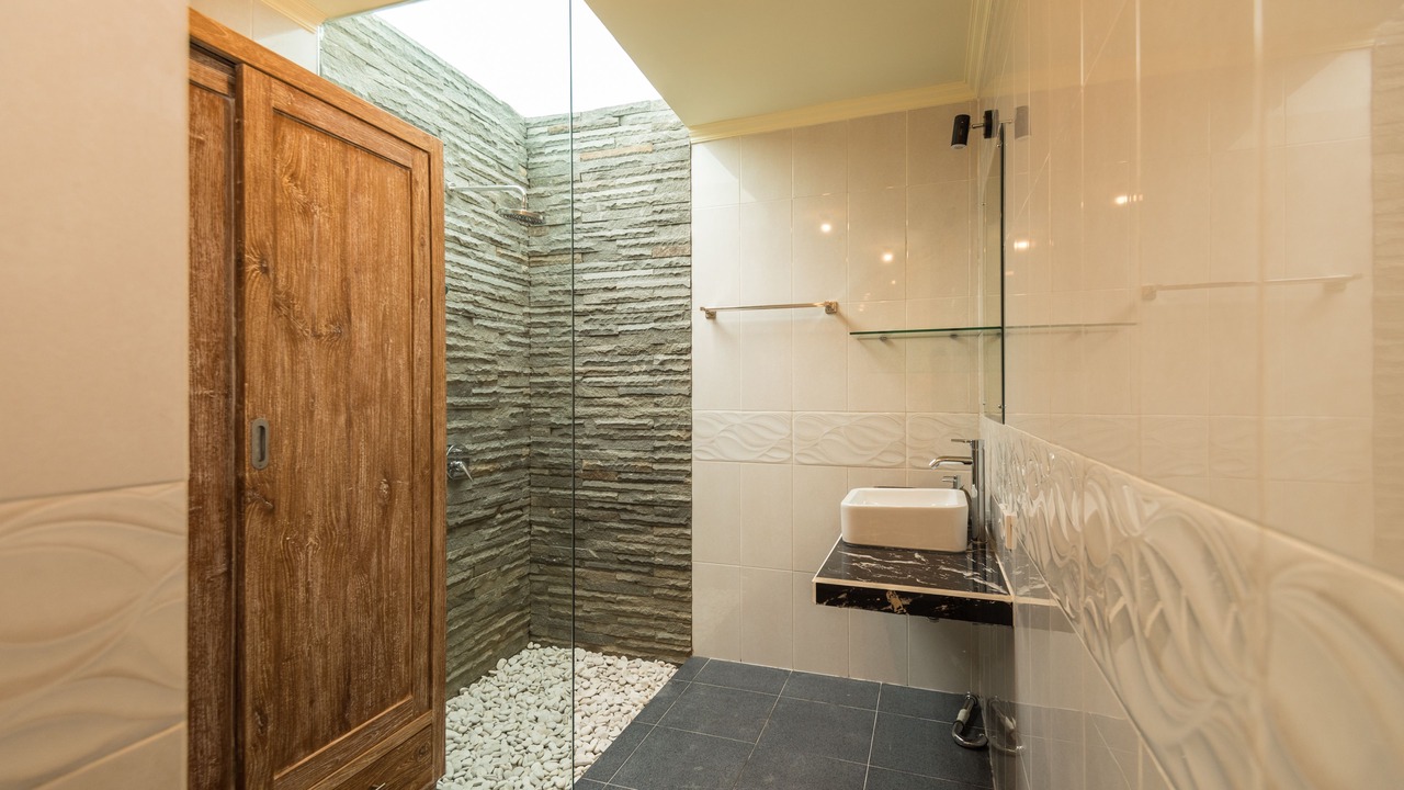 Photo of Bathroom in Kedewatan