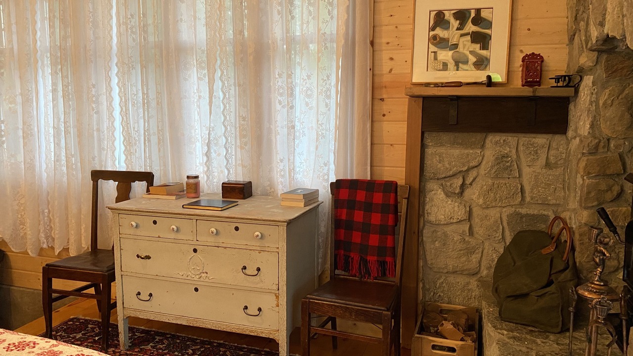 Photo of Bedroom in Grapeview