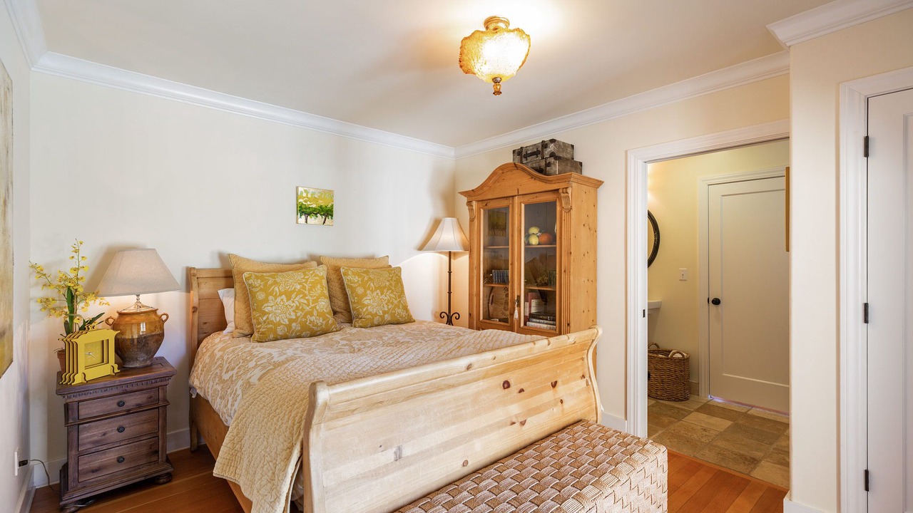 Photo of Bedroom in Deer Park