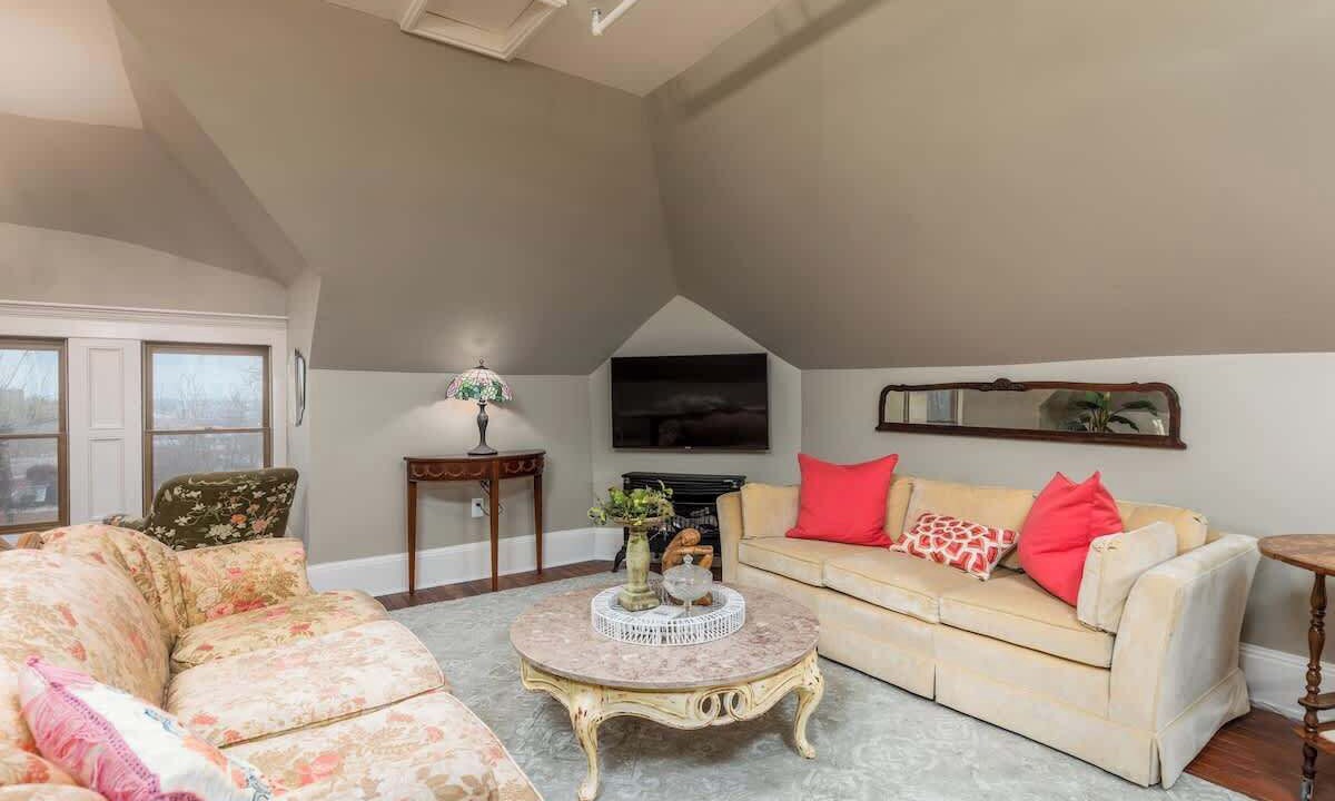 Photo of Bedroom in Westside North