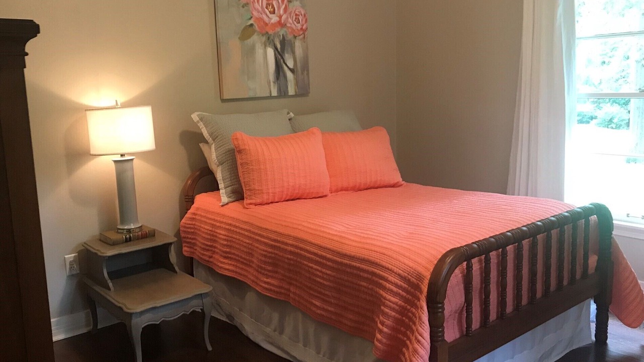 Photo of Bedroom in Batesville
