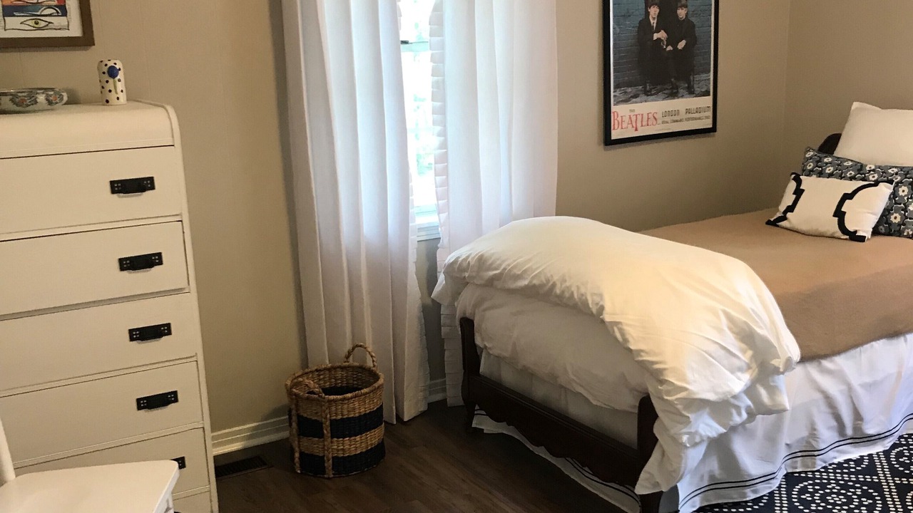 Photo of Bedroom in Batesville