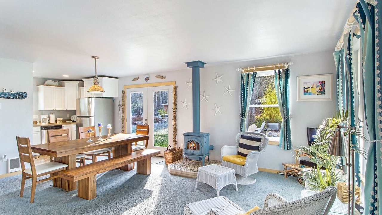 Photo of Livingroom in Roche Harbor