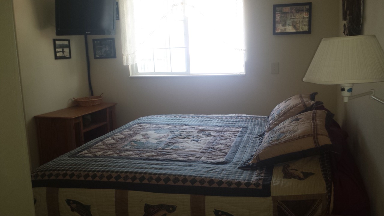 Photo of Bedroom in Loon Lake