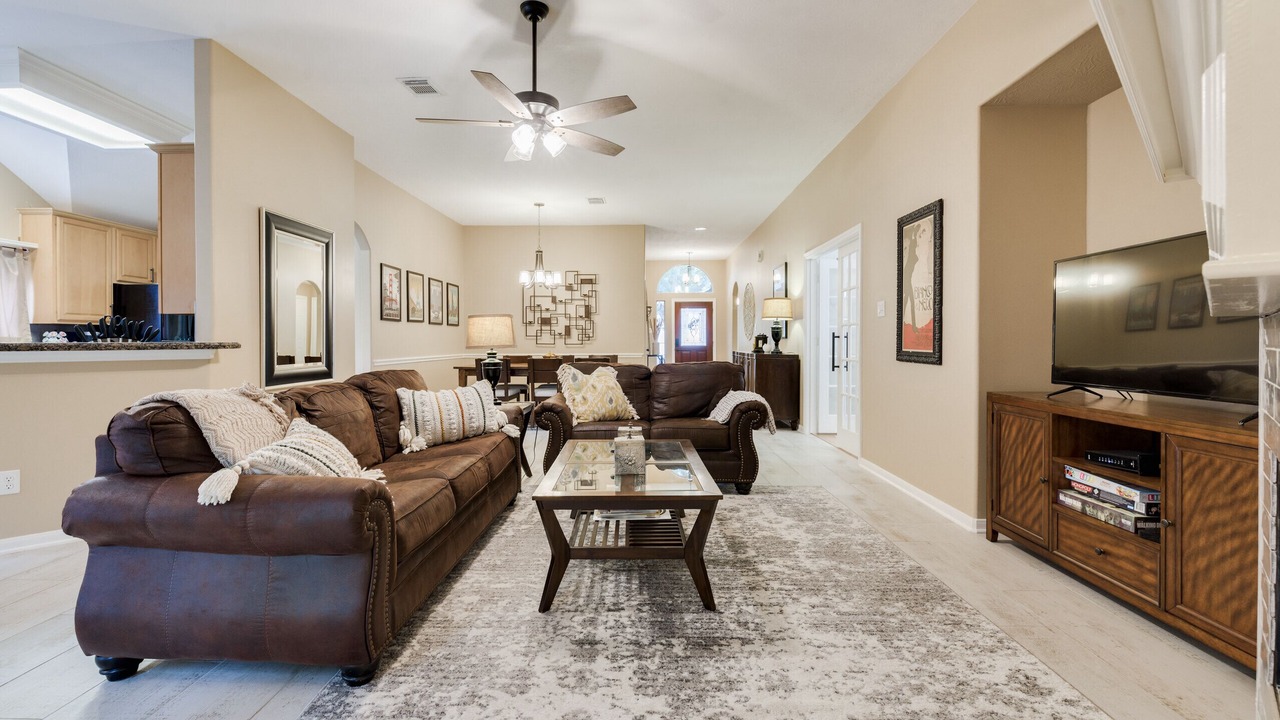 Photo of Livingroom in Spring