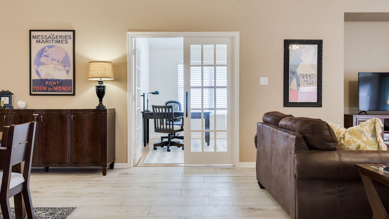 Photo of Livingroom in Spring
