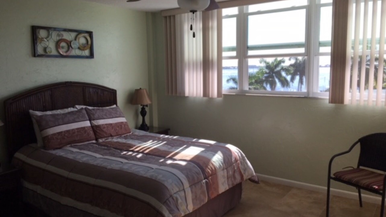Photo of Bedroom in Caloosahatchee