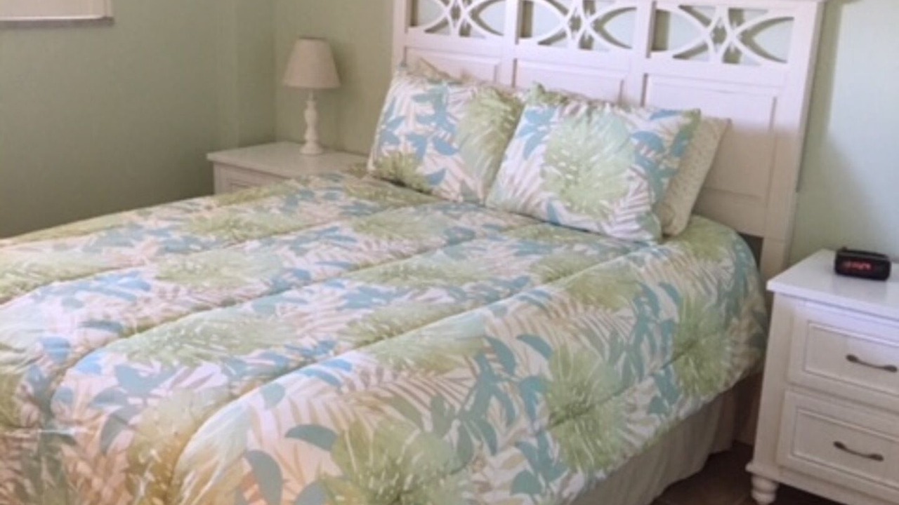 Photo of Bedroom in Caloosahatchee