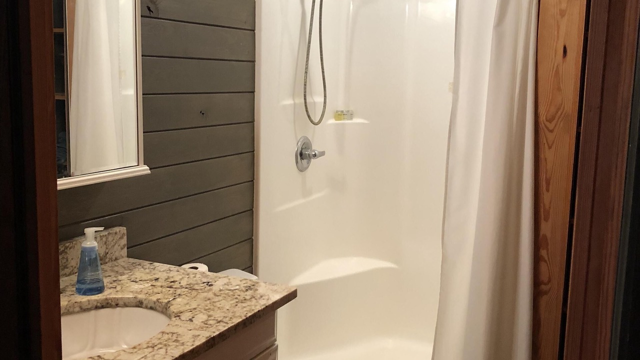 Photo of Bathroom in Edgefield