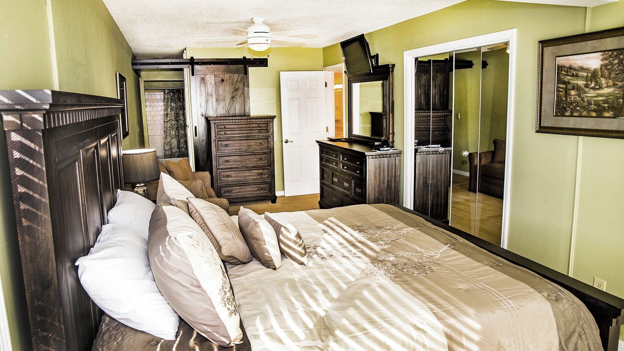 Photo of Bedroom in Fairfield Glade