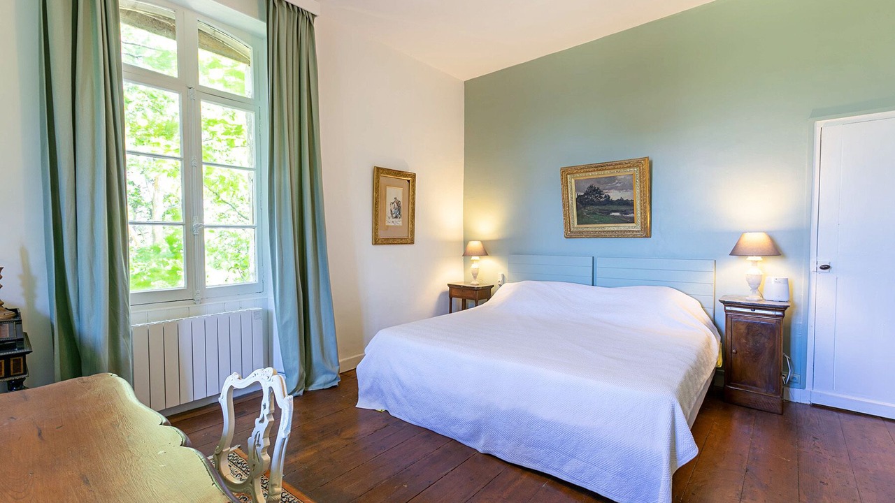 Photo of Bedroom in Thuir