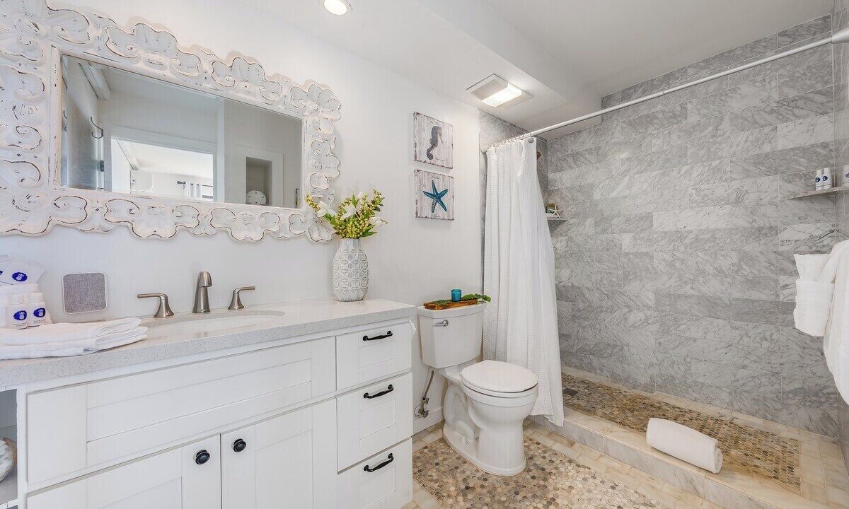 Photo of Bathroom in Maalaea