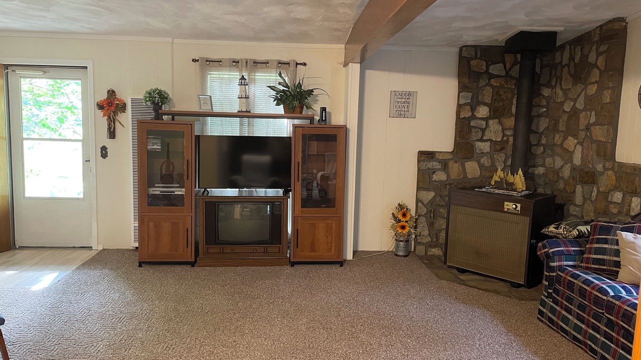 Photo of Livingroom in Mid America