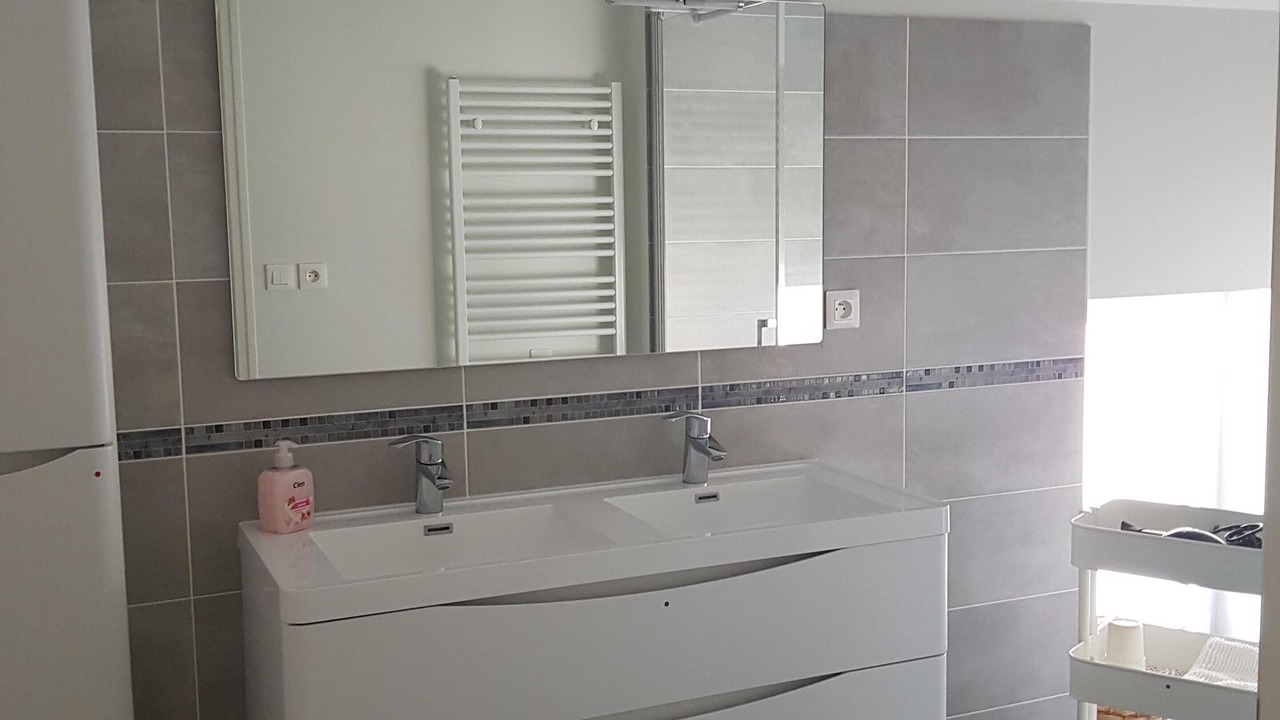 Photo of Bathroom in Theneuil