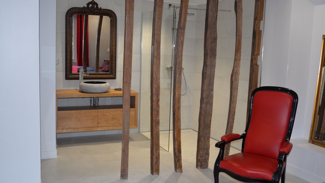 Photo of Bathroom in Janvry