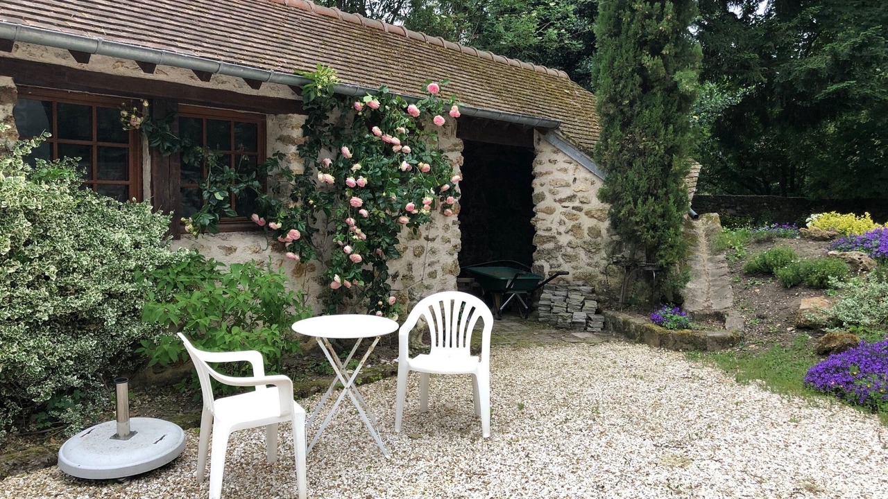 Photo of Outdoor in Janvry