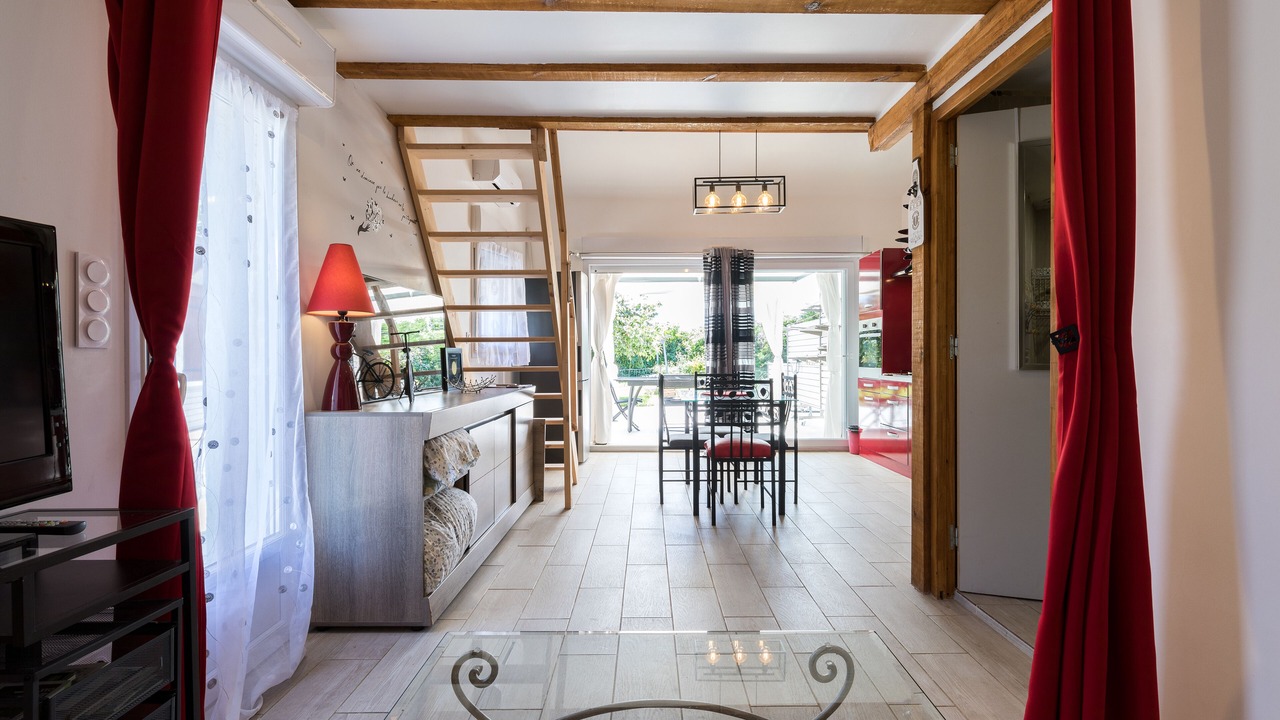 Photo of Livingroom in Seyresse