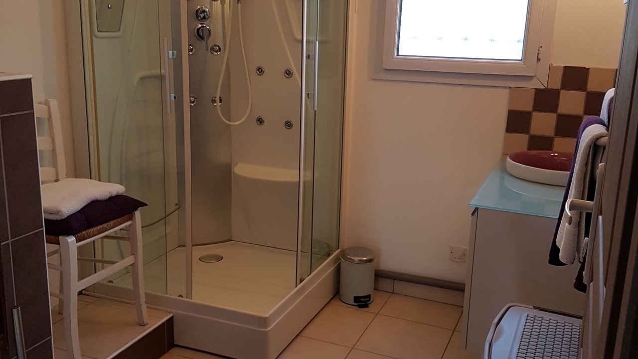 Photo of Bathroom in Bouc-Bel-Air