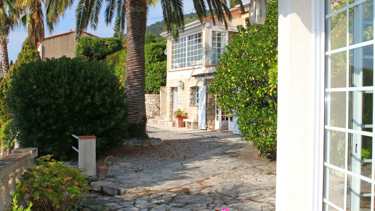 Photo of Others in Speracedes