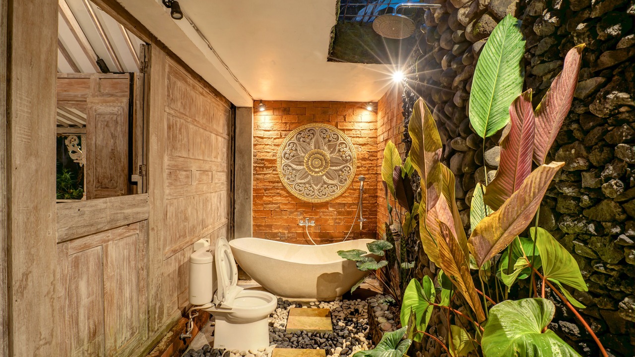 Photo of Bathroom in Kedewatan