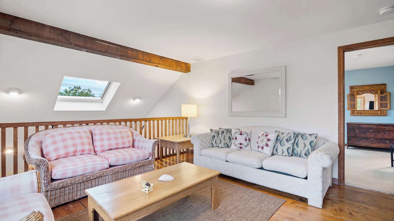 Photo of Livingroom in Truro