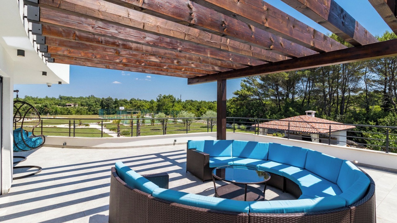 Photo of Patio Balcony in Jursici