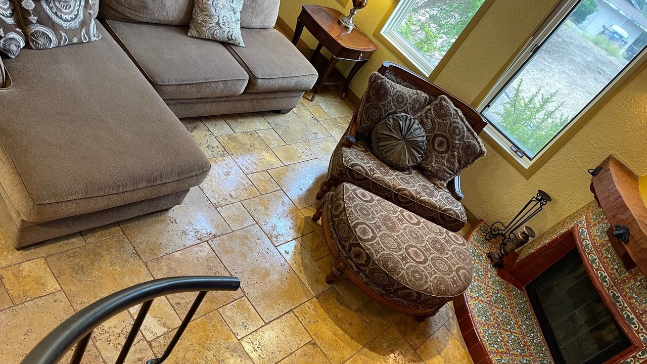 Photo of Livingroom in Loma Alta