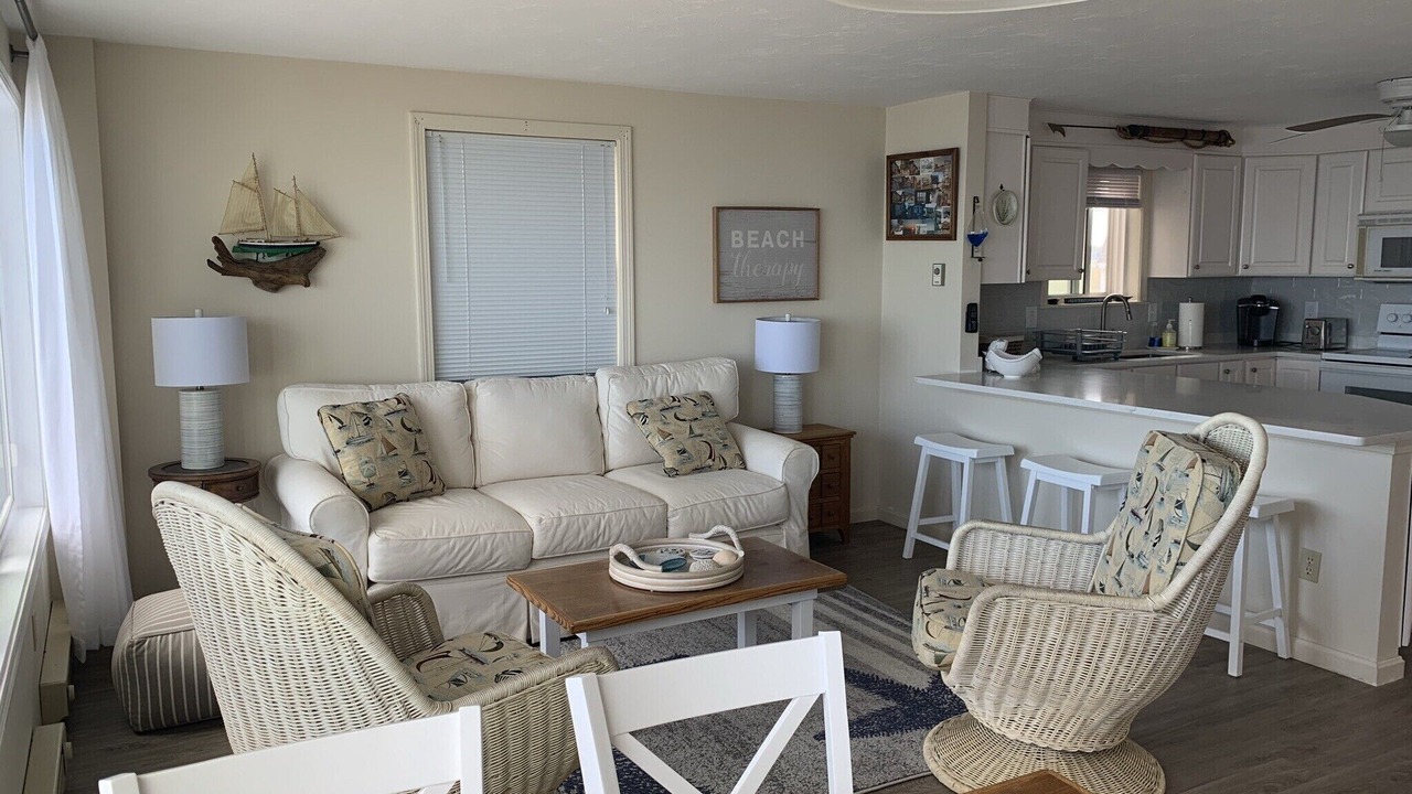Photo of Livingroom in Green Harbor-Cedar Crest