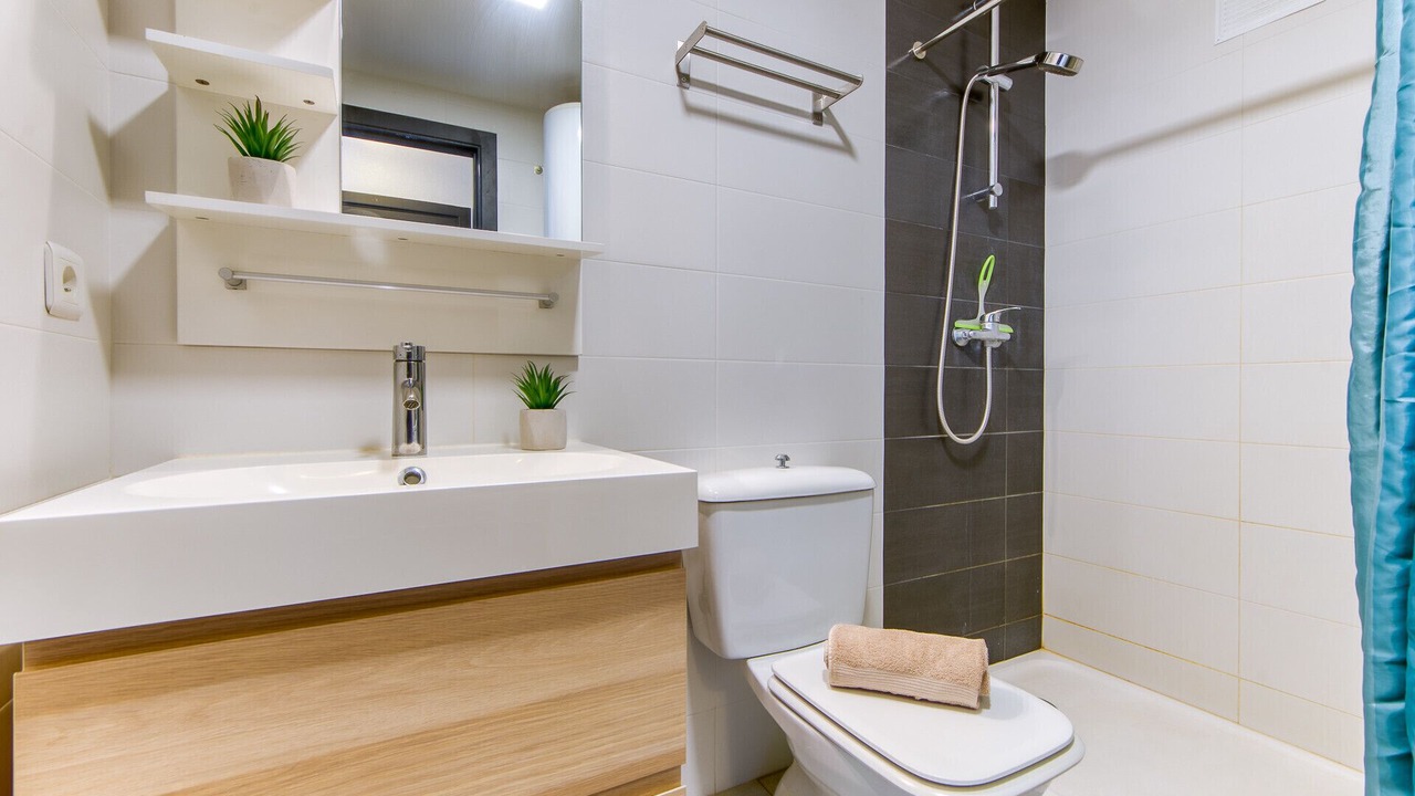 Photo of Bathroom in Roses Town Center
