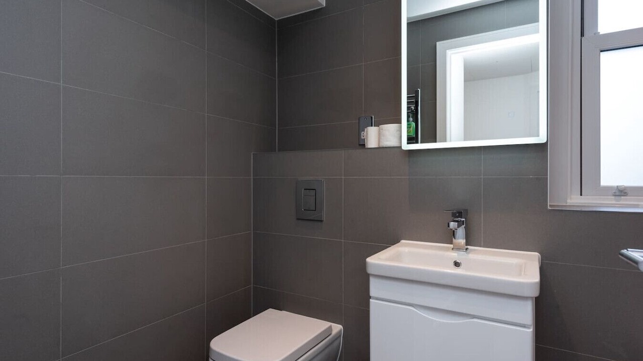 Photo of Bathroom in Archway