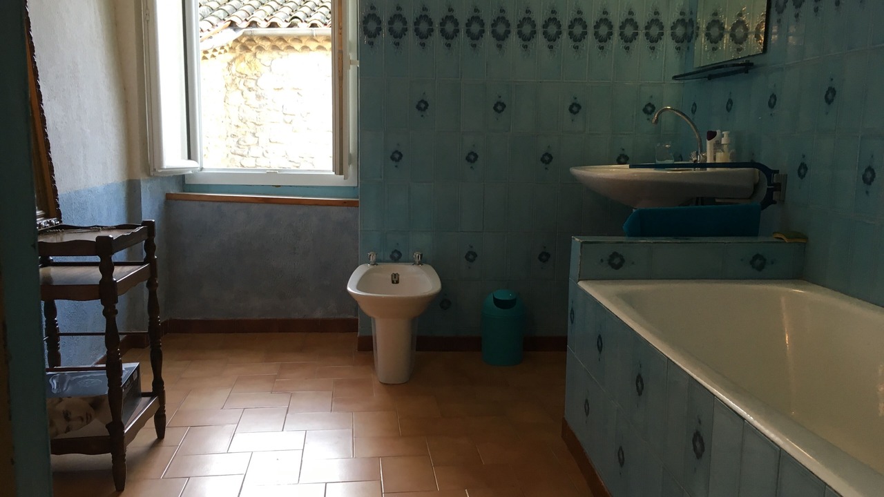 Photo of Bathroom in Quillan