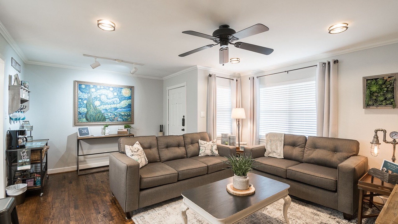 Photo of Livingroom in Forney