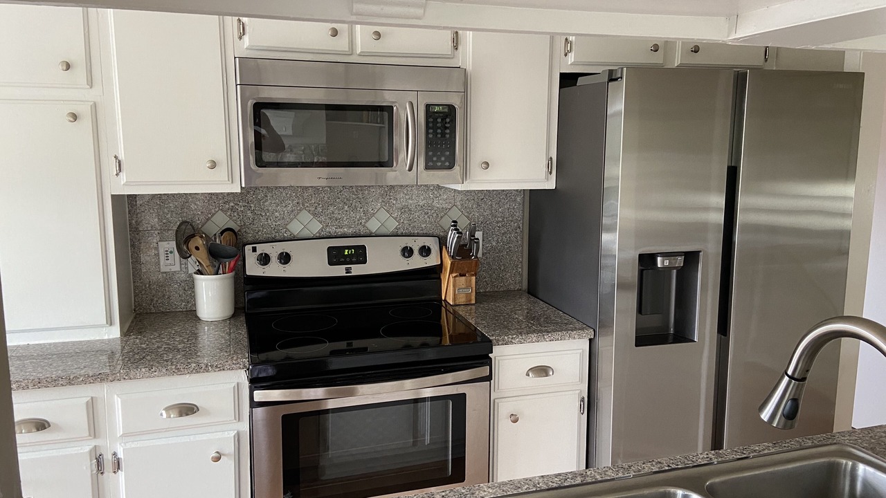 Photo of Kitchen in Westlake Highlands