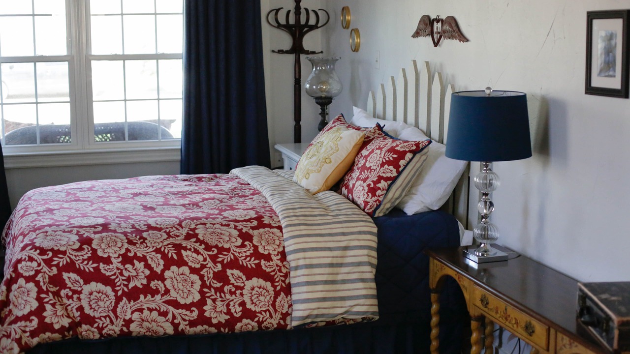 Photo of Bedroom in Central Arlington
