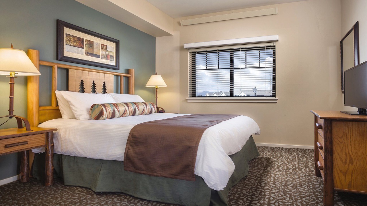 Photo of Bedroom in West Yellowstone