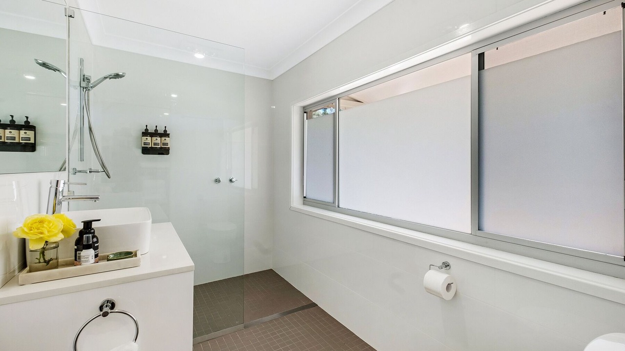 Photo of Bathroom in Broke