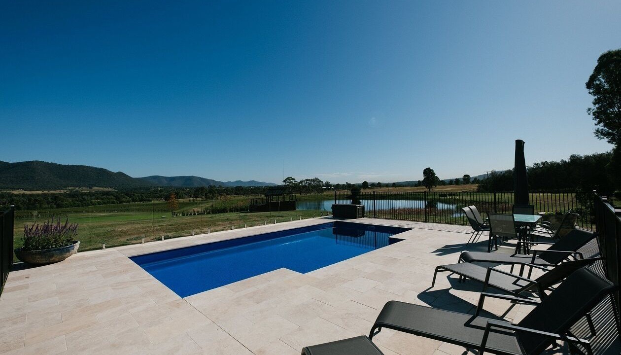 Photo of Outdoor in Broke