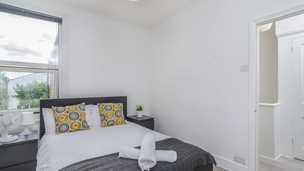 Photo of Bedroom in Plumstead