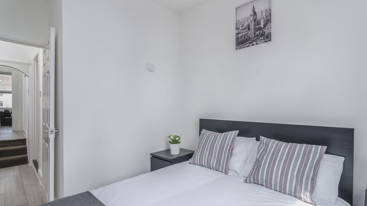 Photo of Bedroom in Plumstead