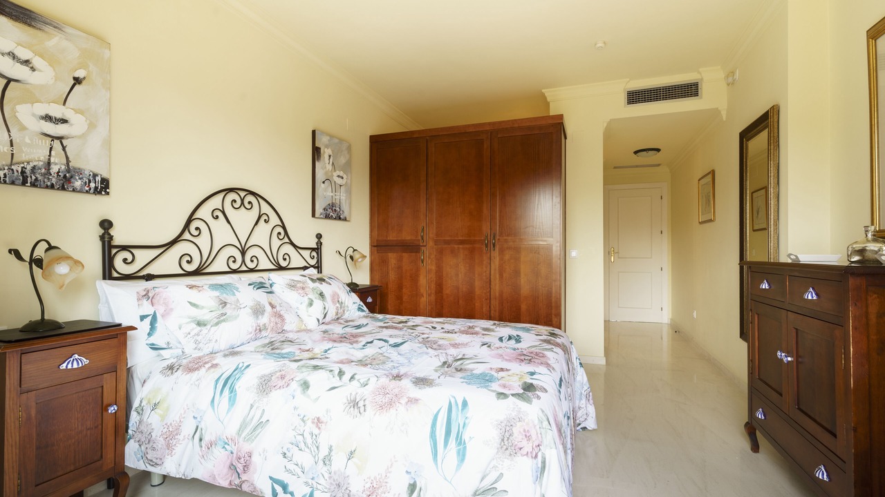 Photo of Bedroom in New Golden Mile