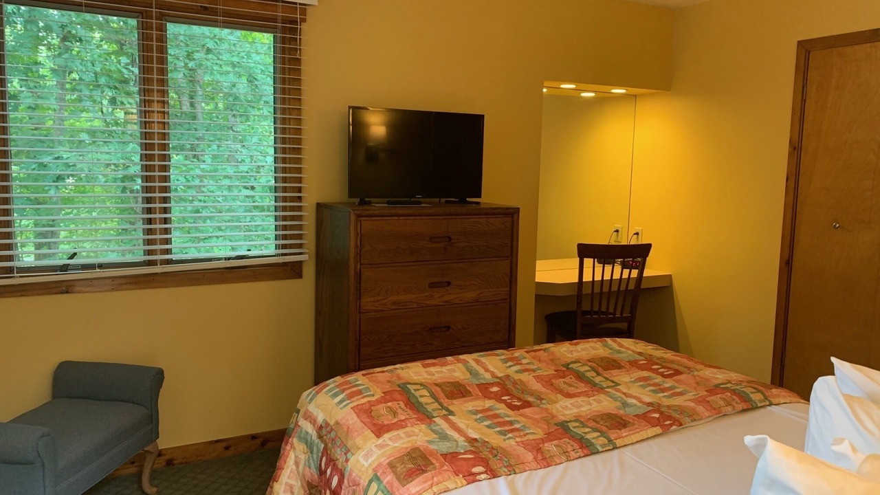 Photo of Bedroom in Shawnee On Delaware