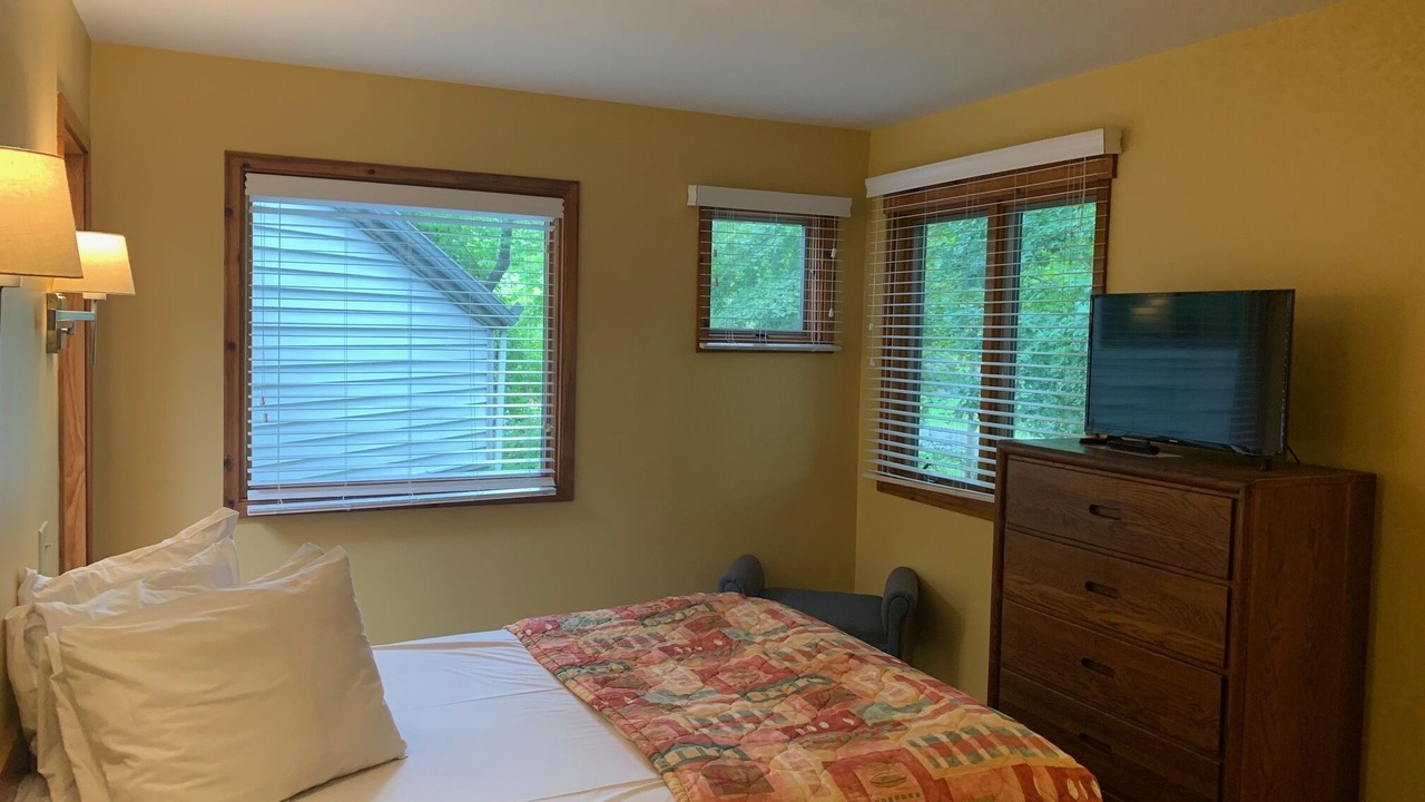 Photo of Bedroom in Shawnee On Delaware